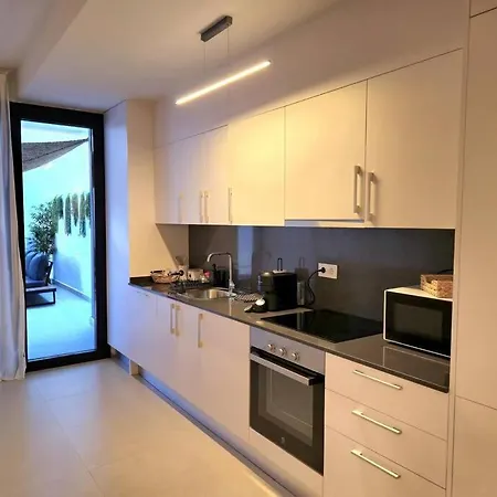 Samuel Luxury 2Bedroom Apartment, Large Patio, Free Wifi And Private Parking By Namaste Elite Torremolinos Exterior photo