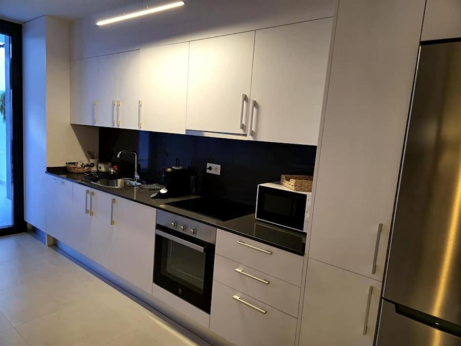 Samuel Luxury 2bedroom Apartment, Large Patio, Free Wifi And Private Parking By Namaste Elite Apartament *