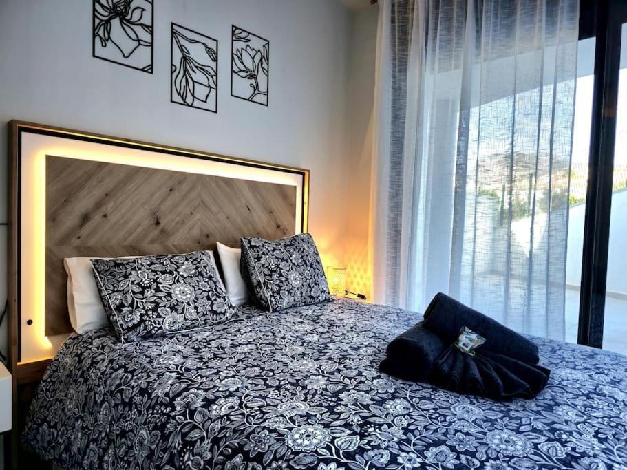 Samuel Luxury 2bedroom Apartment, Large Patio, Free Wifi And Private Parking By Namaste Elite Apartament *