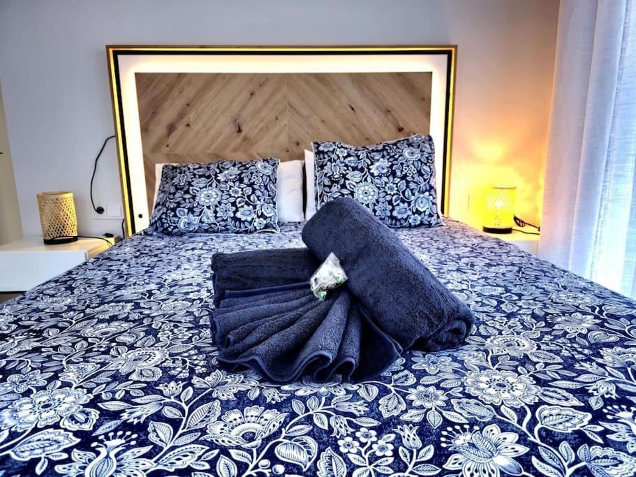 Apartament Samuel Luxury 2bedroom Apartment, Large Patio, Free Wifi And Private Parking By Namaste Elite Torremolinos