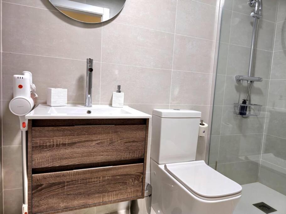 Samuel Luxury 2bedroom Apartment, Large Patio, Free Wifi And Private Parking By Namaste Elite Apartament