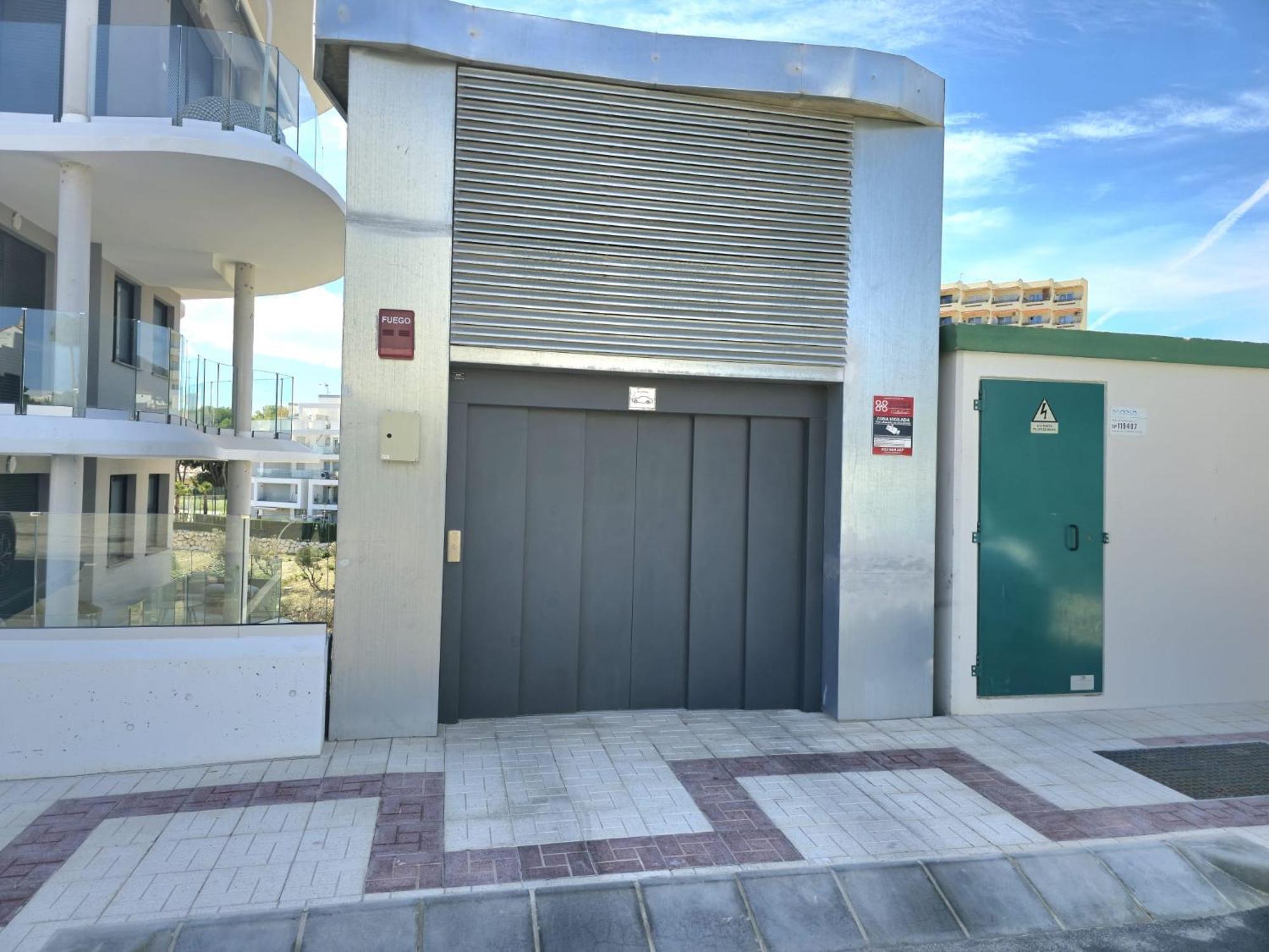 Samuel Luxury 2bedroom Apartment, Large Patio, Free Wifi And Private Parking By Namaste Elite Apartament